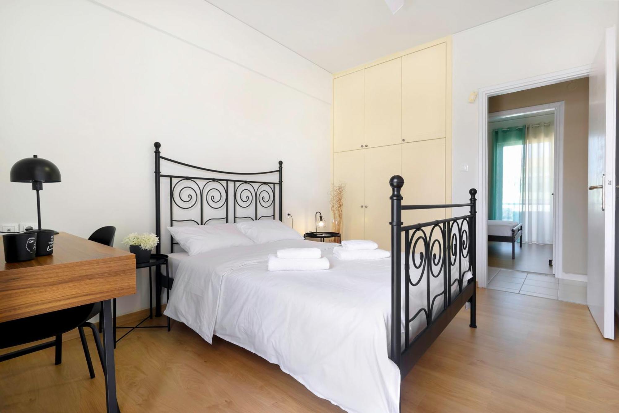 Renaissance City Apartment "By Checkin" イラクリオン エクステリア 写真